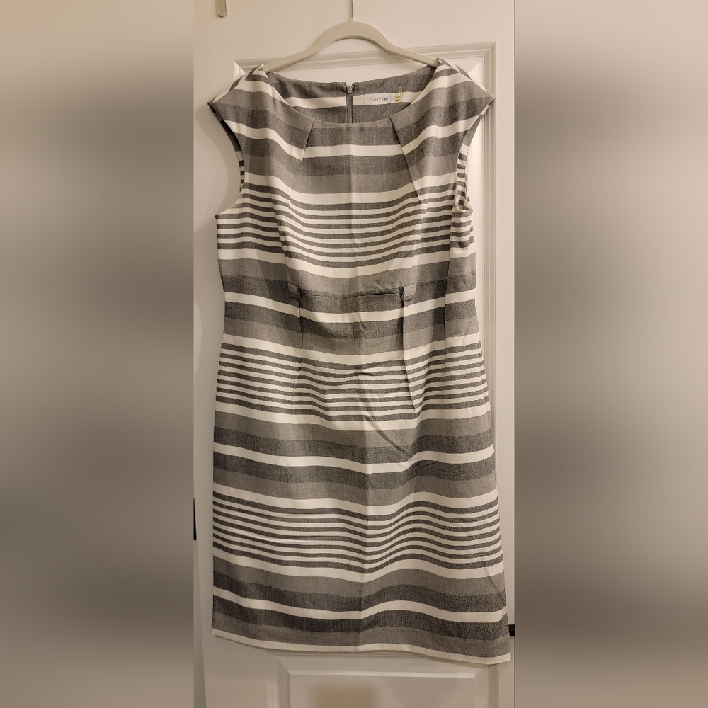 Calvin Klein Gray and White Sheath Midi Dress